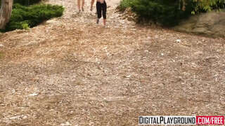 DigitalPlayground - Elsa Jean a cuki bige és a zenetanár