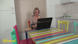 Olga nem a férjével közösül