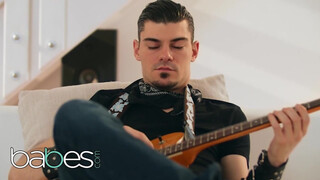Babes - Harmony Rivers szereti a pélót