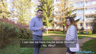 Public Agent - Gyönyörű bébiszitter benne van a dugásban