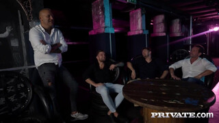 Private com - Tiffany Rousso és Cherry Kiss négy pasival kúr