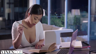 VIXEN - Jade Kush a dögös ázsiai kisasszony