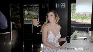PrivateBlack - Anna Polina a hatalmas mellű fiatal nőci