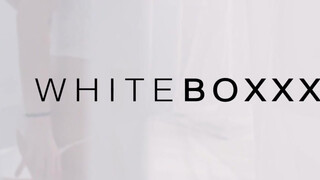 WHITEBOXXX - Adelle Sabelle a dögös francia bige
