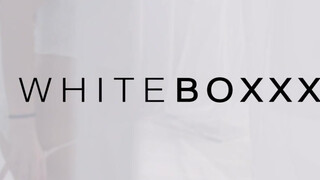 WhiteBoxxx - Ashely Ocean muffja megrakva