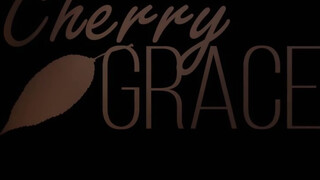 Cherry Grace nagyon izgató fehérneműben
