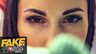 Fake Hostel HD - Lilu Moon a fullos orosz kiscsaj