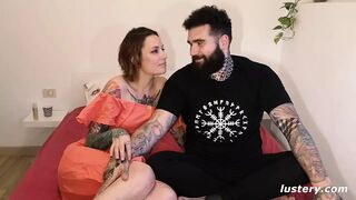 Silvia alázatos cumizása desmond dákóján latin hőn