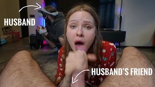 Pov: házastárs megbassza a férj haverját, miközben az vr-t játszik